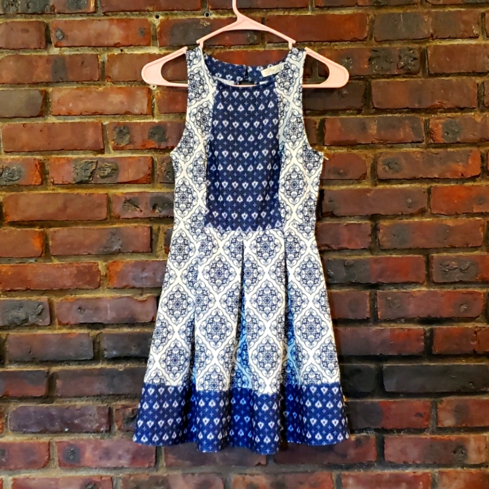 Pattern dress